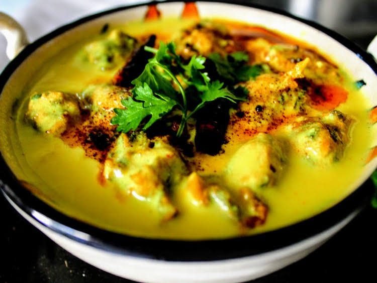 PUNJABI PAKORA KADHI ( Spiced Buttermilk Soup with Onion Chickpea Fritters)