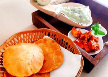 Zesty Guava chutney with Mango puri