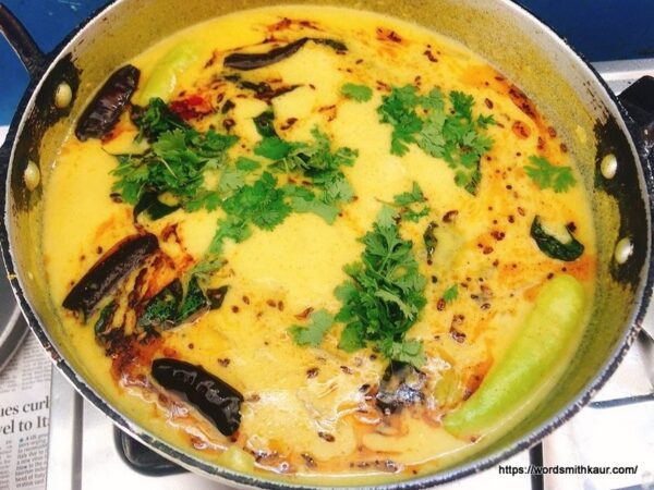 Andhra Mulakkada Sorakaya Majjiga Pulusu - Yoghurt stew