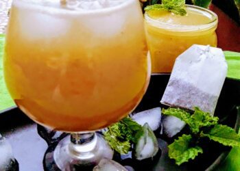 Aam panna iced tea