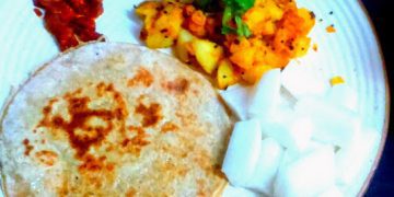 Easy Aloo ki sabzi or stir fried potatoes with roti